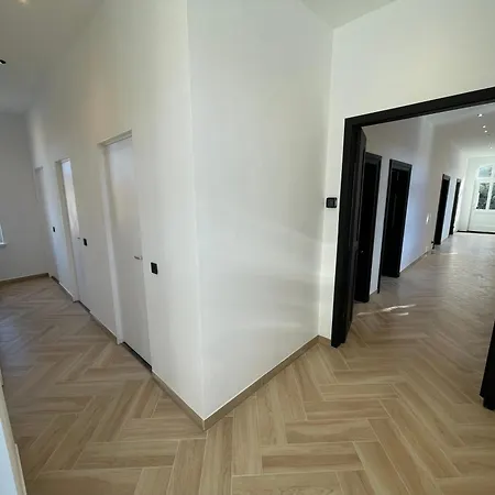 Luxurious For 6 Guests In The Inner - 52-7 Apartman